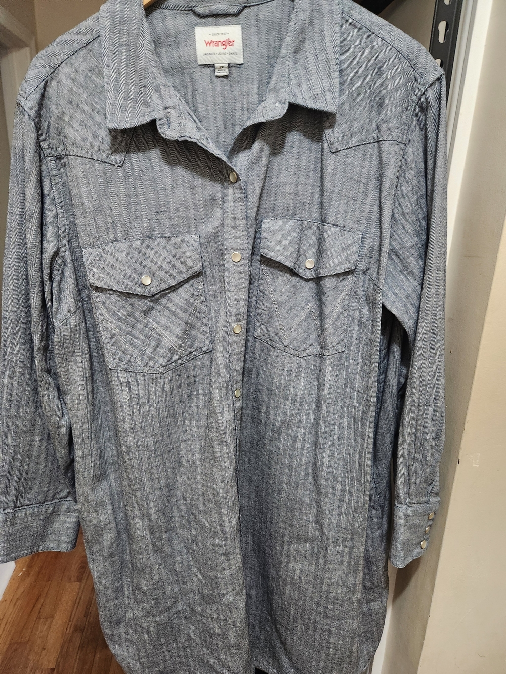 Wrangler Women's Oversized Chambray Shirt - Blue